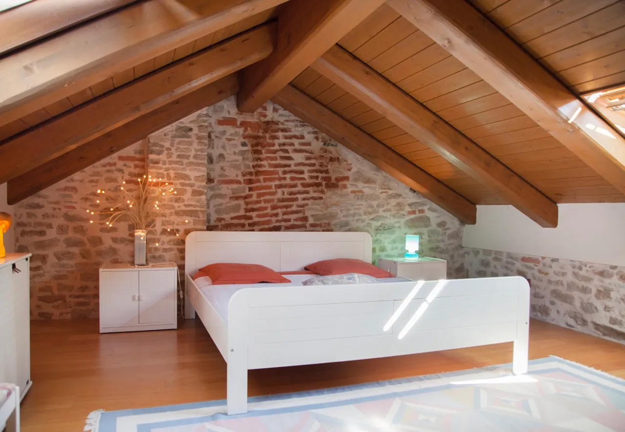 Camera da letto Maison des Roses - Case Vacanze a Bossolasco - Veglio Family Farm